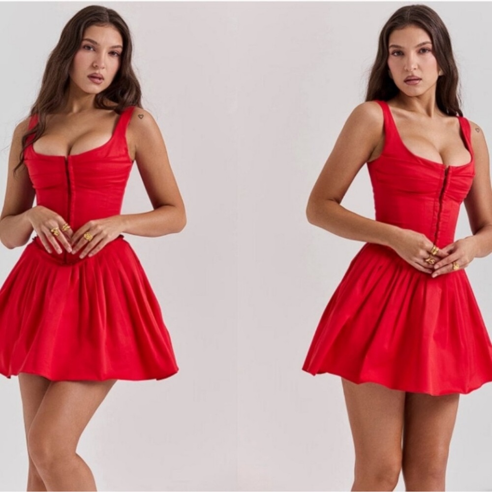 NWOT HOUSE OF CB 'Cupid' Scarlet Pleated Mini Dress sz M